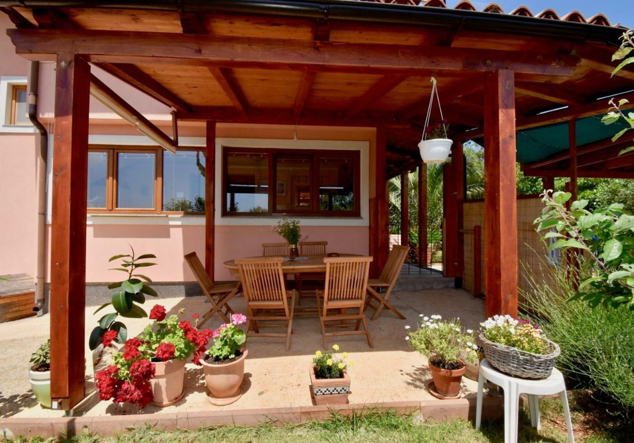 Relaxing Holiday House With Terrace Sea View Медулин Экстерьер фото