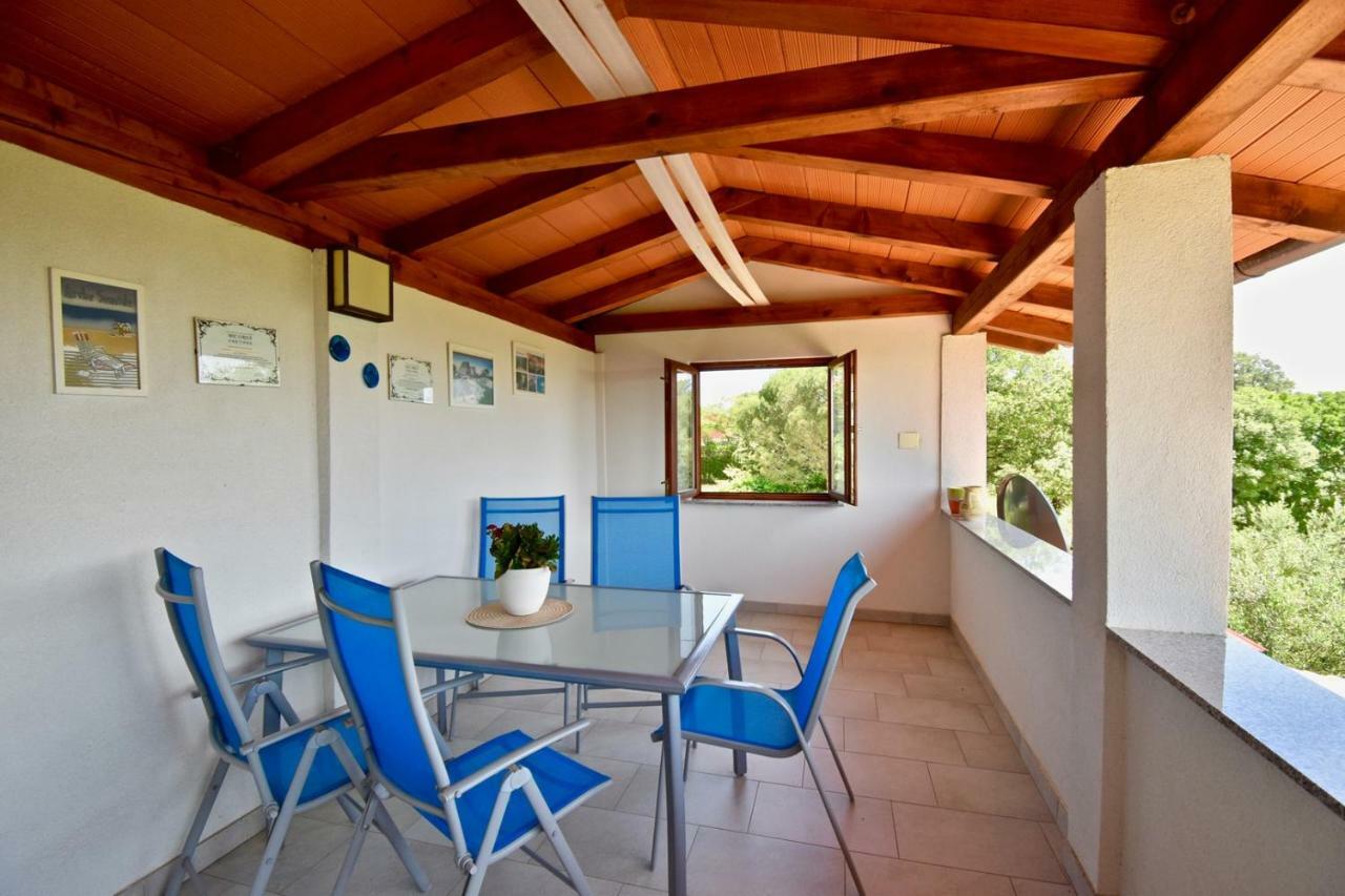 Relaxing Holiday House With Terrace Sea View Медулин Экстерьер фото